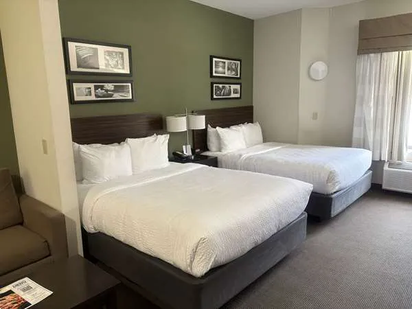 Sleep Inn & Suites Queensbury - Lake George 4