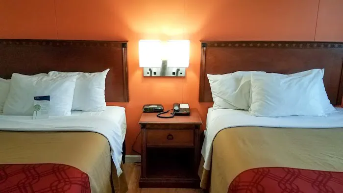 Northway Inn Queensbury - Lake George 4