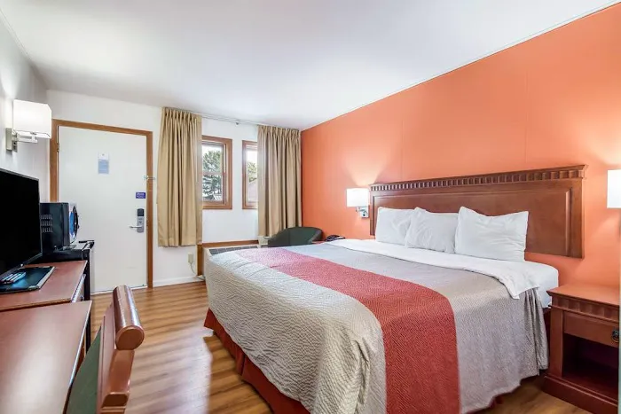 Northway Inn Queensbury - Lake George 4
