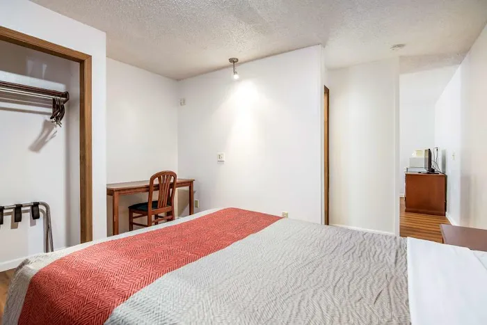 Northway Inn Queensbury - Lake George 4