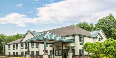 Econo Lodge Glens Falls / Lake George