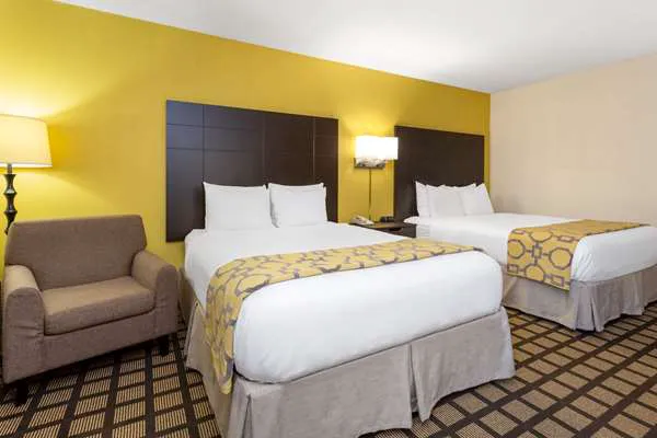 Baymont by Wyndham Queensbury Lake George 4