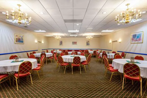 Baymont by Wyndham Queensbury Lake George 4