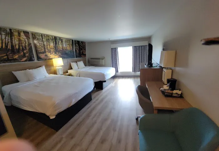 Days Inn by Wyndham Carlisle North 4