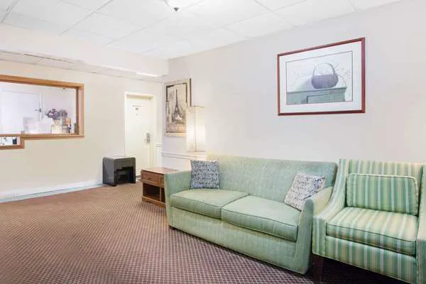 Travelodge by Wyndham Carlisle North 4