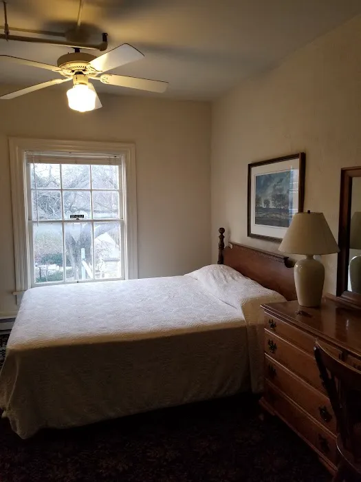 Hotel State College & Co 4