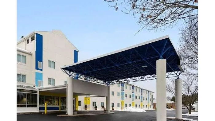 Days Inn by Wyndham Penn State 4