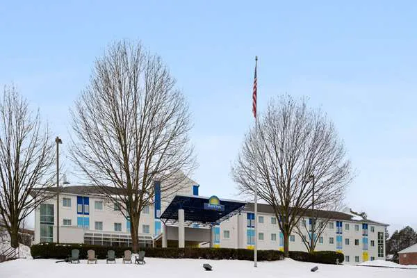 Days Inn by Wyndham Penn State 4