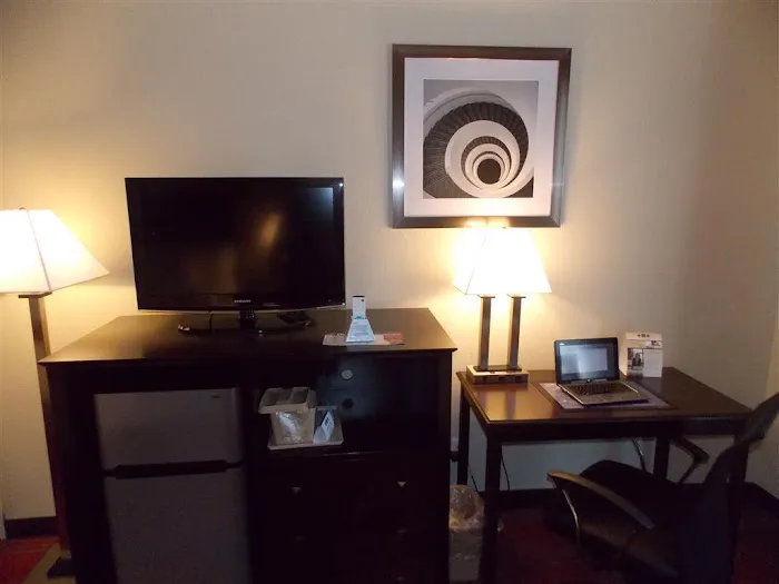 Best Western Springfield West Inn 4