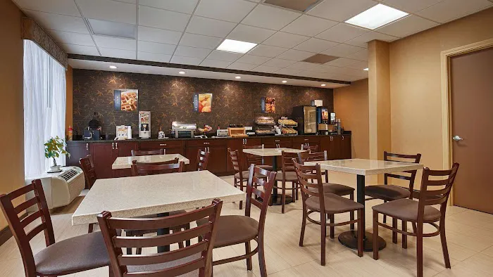 Best Western Springfield West Inn 4