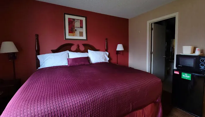 Red Carpet Inn West Springfield, MA 4