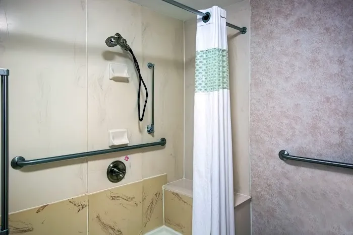 Hampton Inn West Springfield 4