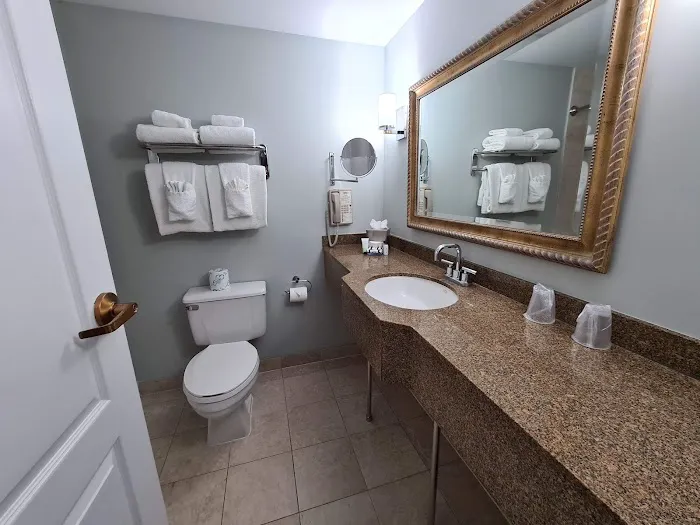 Water's Edge Resort & Spa 5