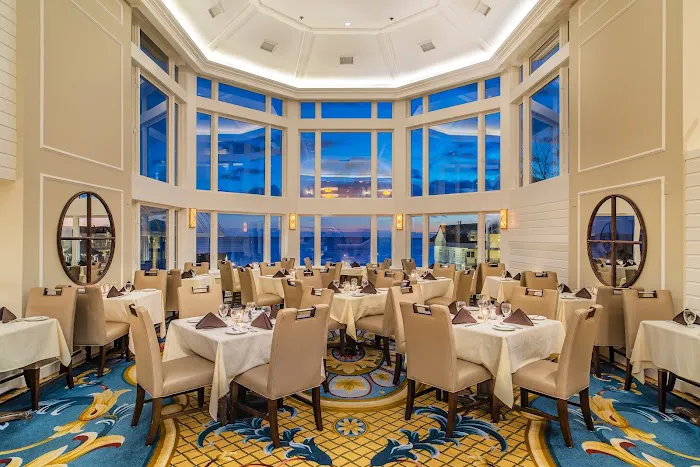 Water's Edge Resort & Spa 5