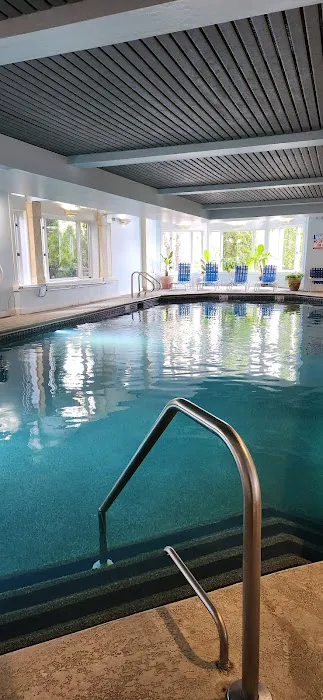 Water's Edge Resort & Spa 5