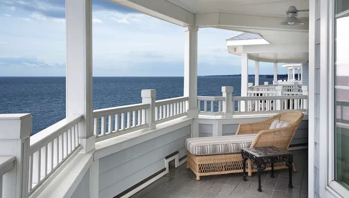 Madison Beach Hotel, Curio Collection by Hilton 5