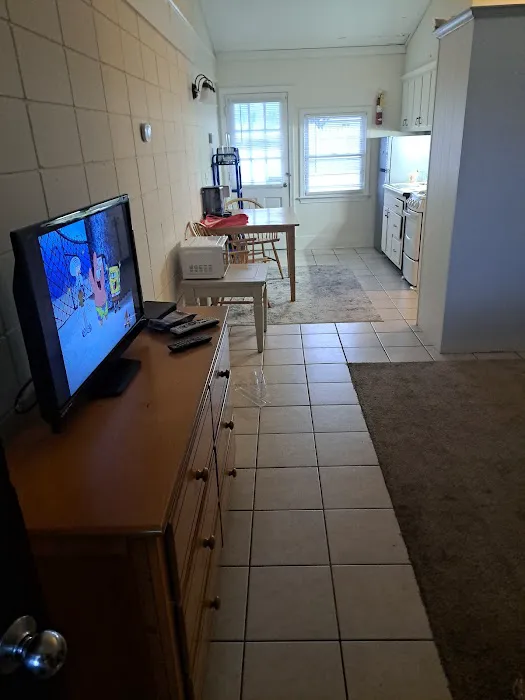 Rocky Neck Inn & Suites 5