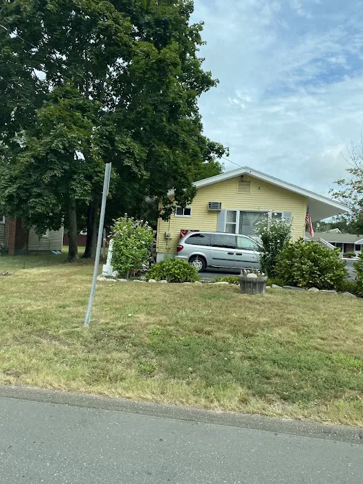 Rocky Neck Inn & Suites 5
