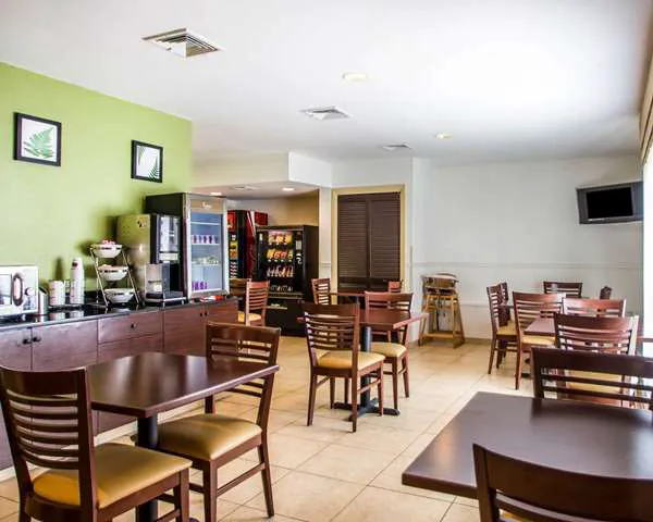 Sleep Inn & Suites 5