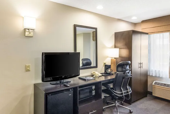 Sleep Inn & Suites 5