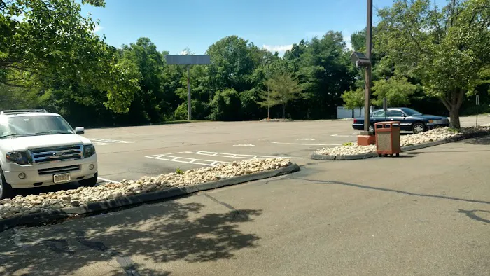Days Inn by Wyndham Niantic Near Casinos 5