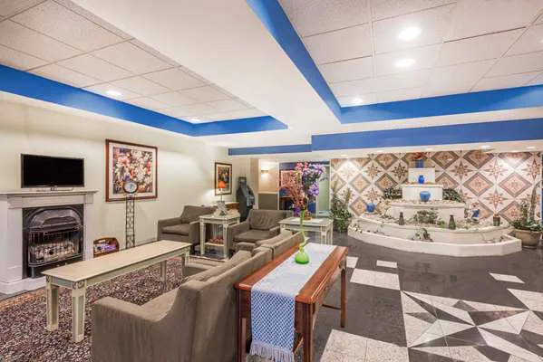 Days Inn by Wyndham Niantic Near Casinos 5