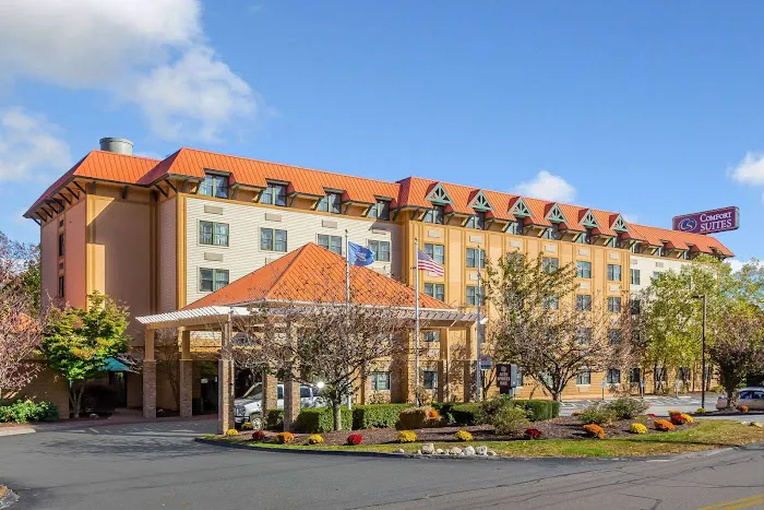 Comfort Suites Near Casinos 5
