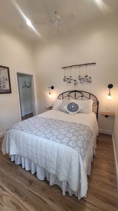 The Bungalow at Eagleville Lake 4