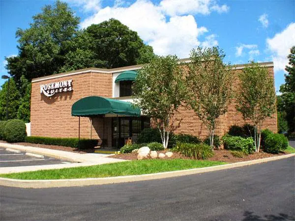 Rosemont Suites 5