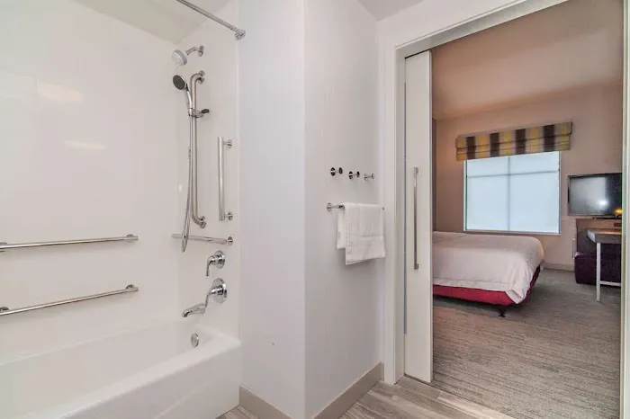Hampton Inn Norwich 5