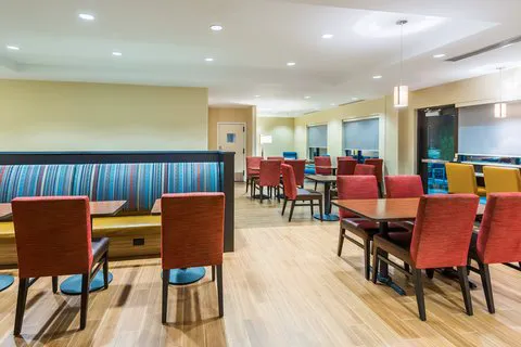 TownePlace Suites Latham Albany Airport 4