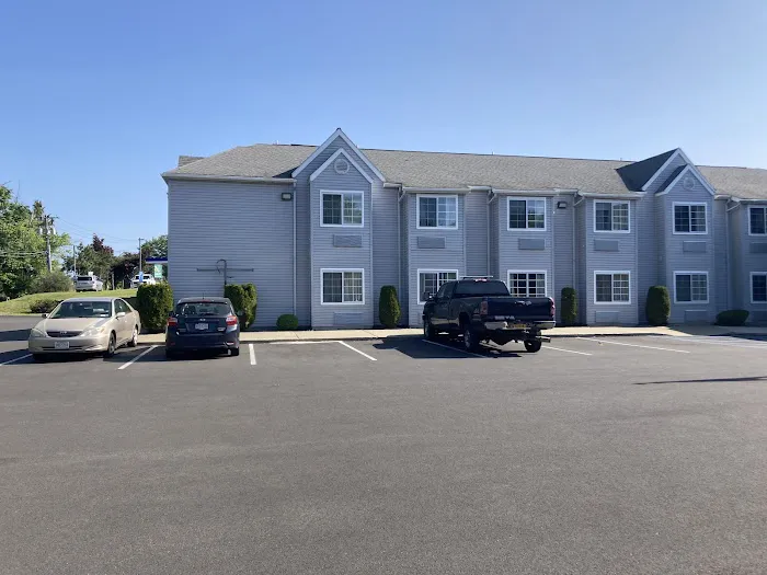 Microtel Inn by Wyndham Albany Airport 4