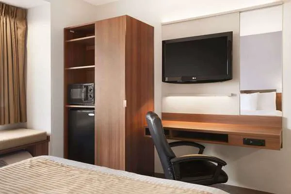 Microtel Inn by Wyndham Albany Airport 4
