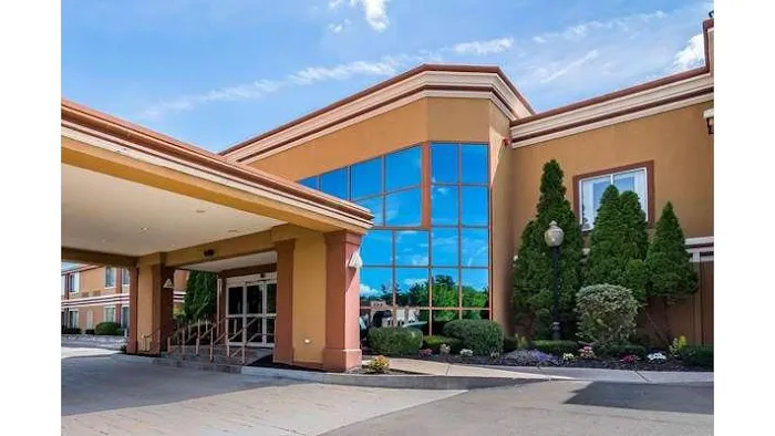 Quality Inn & Suites Albany Airport 4