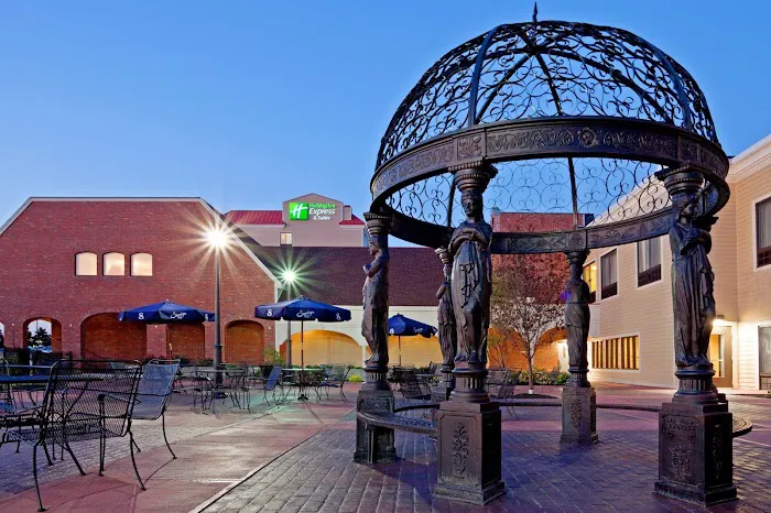 Holiday Inn Express & Suites Albany Airport Area - Latham by IHG 4