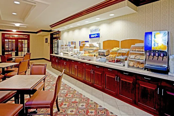 Holiday Inn Express & Suites Albany Airport Area - Latham by IHG 4