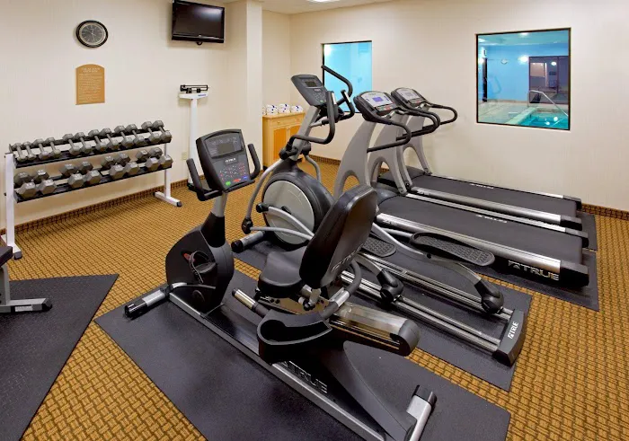 Holiday Inn Express & Suites Albany Airport Area - Latham by IHG 4