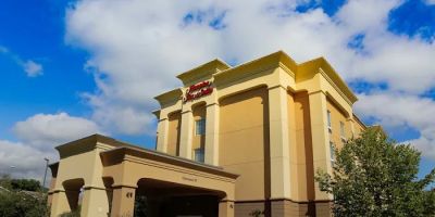 Hampton Inn & Suites Greenfield