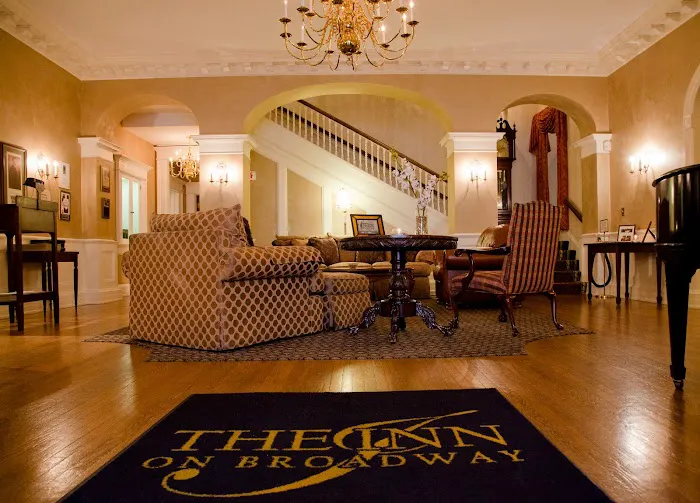 The Inn On Broadway 5