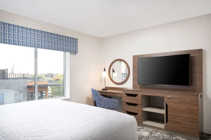 Hampton Inn & Suites Rochester Downtown 5