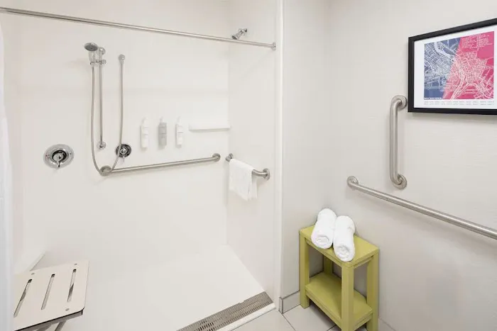 Hampton Inn & Suites Rochester Downtown 5