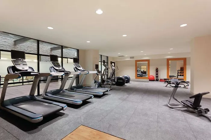 Hilton Garden Inn Rochester Downtown 5