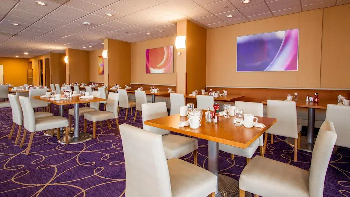 Wyndham Hotel 5