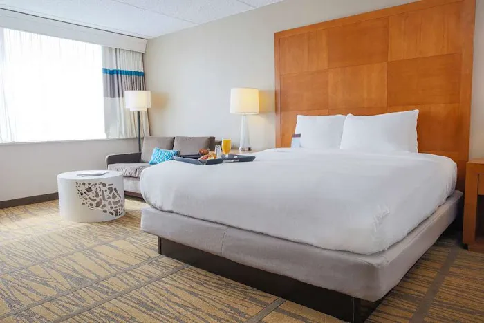 DoubleTree by Hilton Hotel Rochester 4