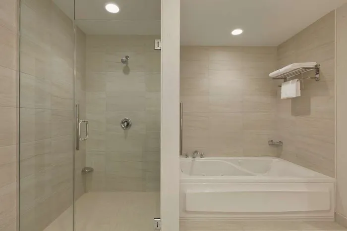 Hilton Garden Inn Rochester/University & Medical Center 5