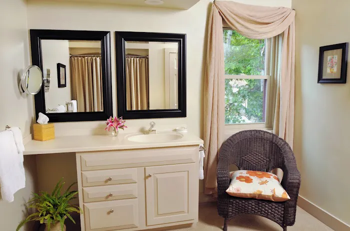 1795 Acorn Inn Bed and Breakfast 4
