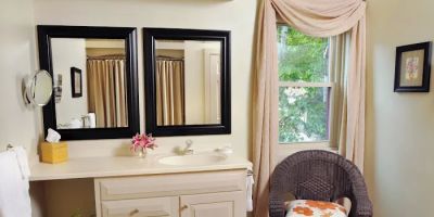 1795 Acorn Inn Bed and Breakfast