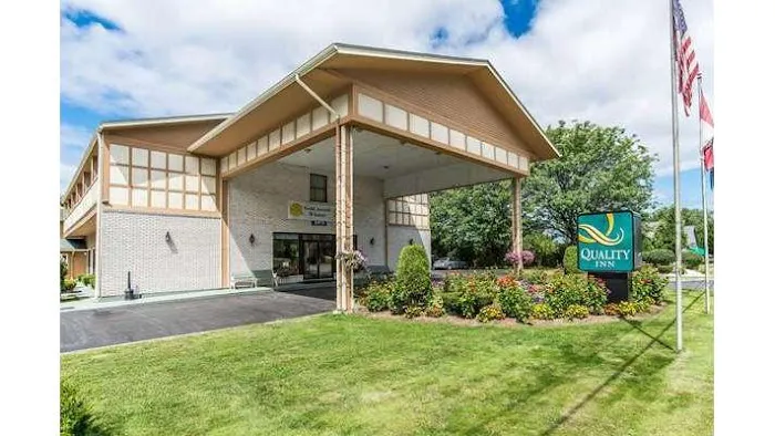 Quality Inn Shelburne - Burlington 5