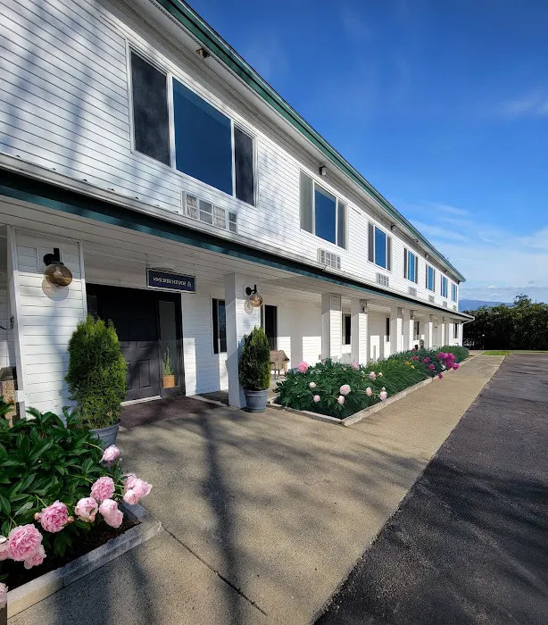 South Side Inn - Burlington 4