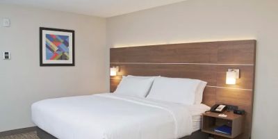 Holiday Inn Express South Burlington, an IHG Hotel